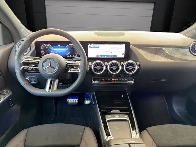 Mercedes-Benz GLA 220 4Matic 8G-DCT