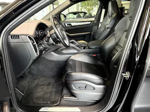 Porsche Cayenne Coupé E-Hybrid Platinum Edition