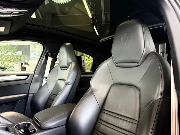 Porsche Cayenne Coupé E-Hybrid Platinum Edition