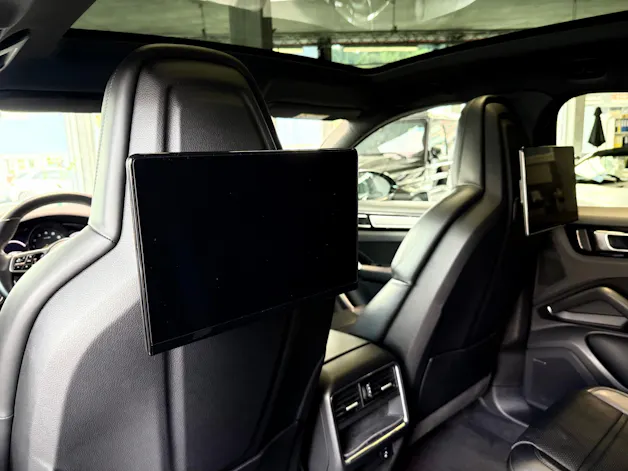 Porsche Cayenne Coupé E-Hybrid Platinum Edition