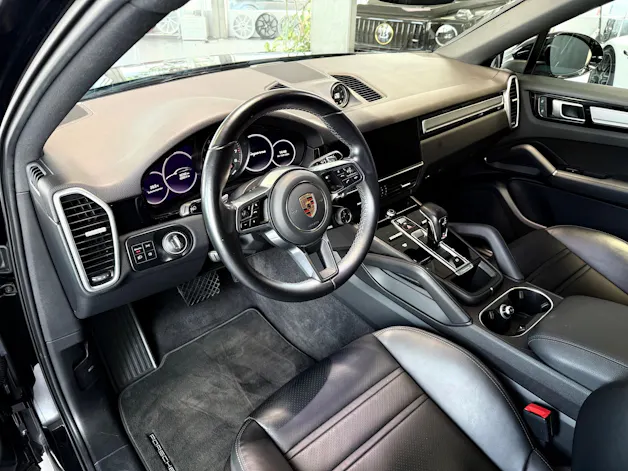 Porsche Cayenne Coupé E-Hybrid Platinum Edition