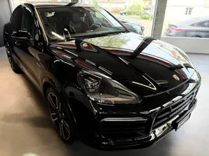 Porsche Cayenne Coupé E-Hybrid Platinum Edition