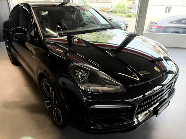 Porsche Cayenne Coupé E-Hybrid Platinum Edition
