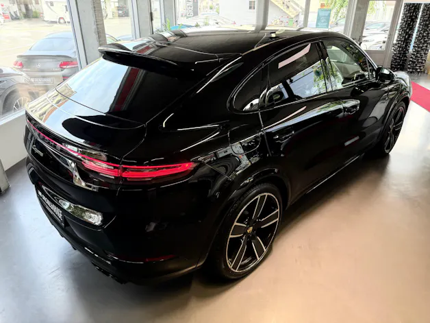 Porsche Cayenne Coupé E-Hybrid Platinum Edition