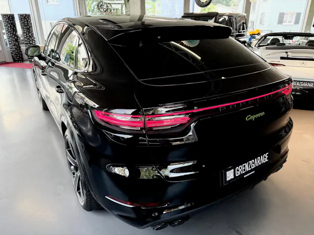 Porsche Cayenne Coupé E-Hybrid Platinum Edition