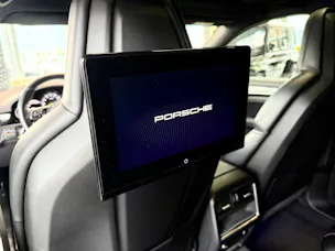 Porsche Cayenne Coupé E-Hybrid Platinum Edition