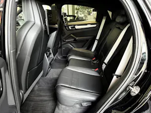 Porsche Cayenne Coupé E-Hybrid Platinum Edition