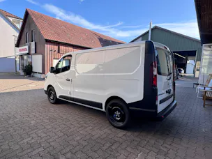 Nissan Primastar Acenta L1H1 2.8t dCi 110 PS 6MT