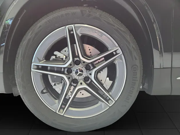 Mercedes-Benz GLA 220 4Matic 8G-DCT