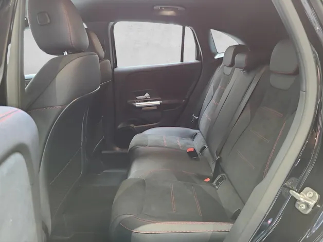 Mercedes-Benz GLA 220 4Matic 8G-DCT