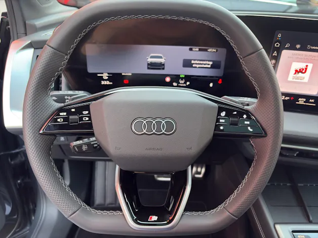 Audi Q4 e-tron SUV quattro performance