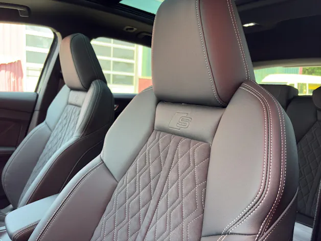 Audi Q4 e-tron SUV quattro performance