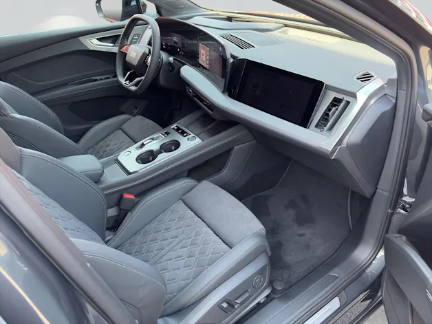 Audi Q4 e-tron SUV quattro performance