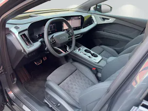Audi Q4 e-tron SUV quattro performance