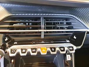 Peugeot 208 1.2 Hybrid Active