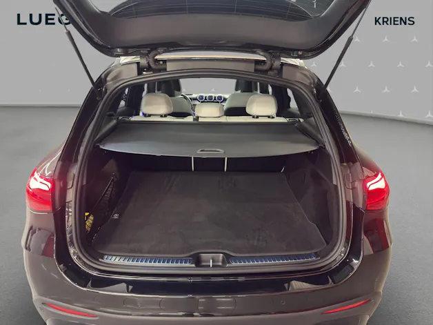 Mercedes-Benz GLC 300 4M - AMG / DISTRONIC / 360 Grad Kamera / Standheizung
