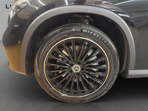 Mercedes-Benz GLC 300 4M - AMG / DISTRONIC / 360 Grad Kamera / Standheizung