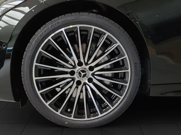 Mercedes-Benz C 220 d 4 Matic Swiss Star