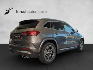 Mercedes-Benz GLA 220 4Matic 8G-DCT