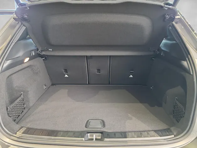 Mercedes-Benz GLA 220 4Matic 8G-DCT