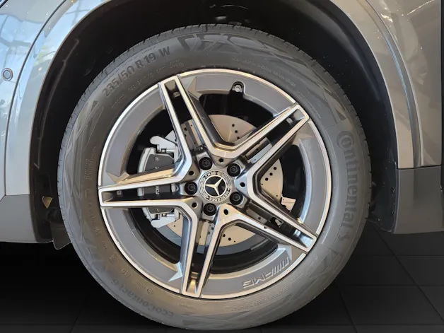 Mercedes-Benz GLA 220 4Matic 8G-DCT