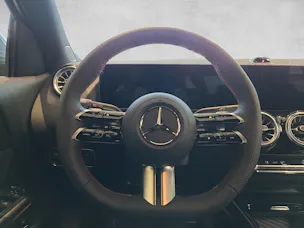Mercedes-Benz GLA 220 4Matic 8G-DCT