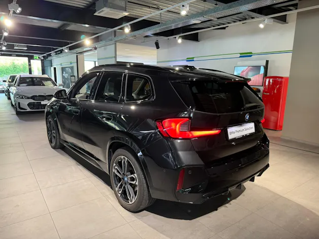 BMW iX1 xDrive 30 M Sport