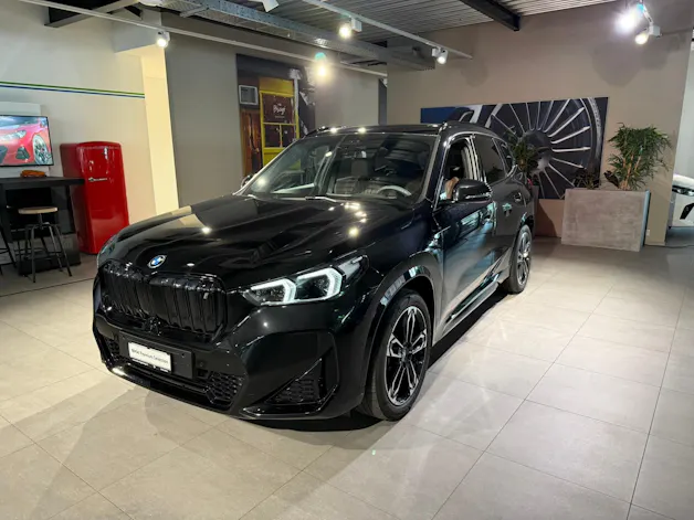 BMW iX1 xDrive 30 M Sport