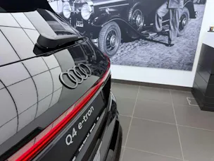 Audi Q4 e-tron SUV quattro performance