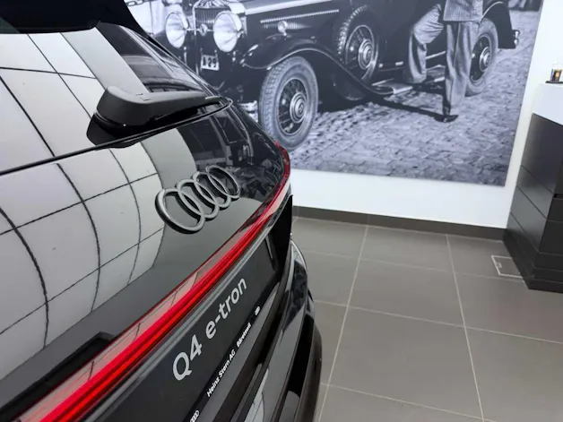 Audi Q4 e-tron SUV quattro performance