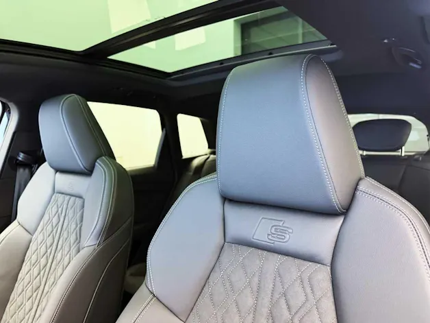 Audi Q4 e-tron SUV quattro performance