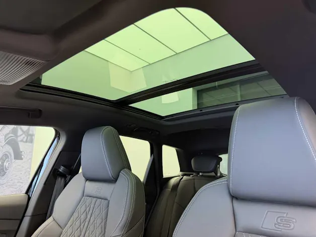 Audi Q4 e-tron SUV quattro performance