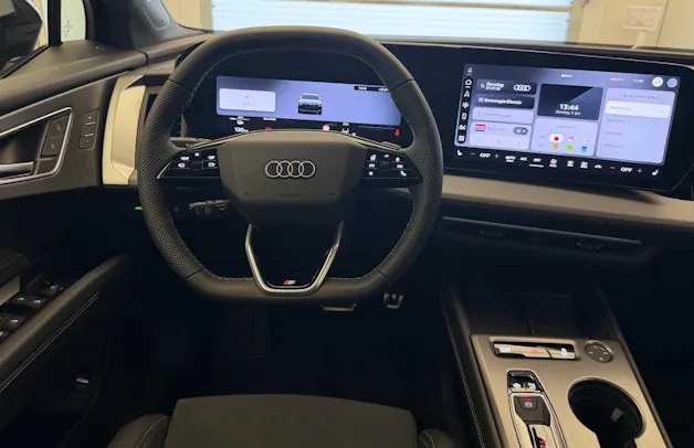 Audi Q4 e-tron SUV quattro performance