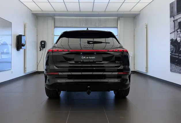 Audi Q4 e-tron SUV quattro performance