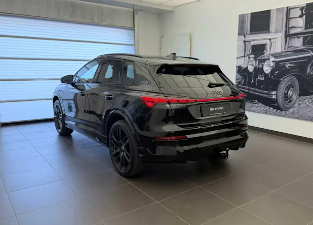 Audi Q4 e-tron SUV quattro performance
