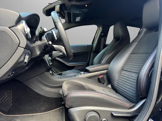 Mercedes-Benz GLA 200 AMG Line 7G-DCT