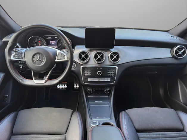 Mercedes-Benz GLA 200 AMG Line 7G-DCT