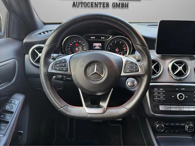 Mercedes-Benz GLA 200 AMG Line 7G-DCT