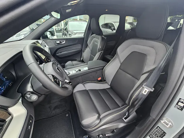 VOLVO XC60 T8 eAWD PluginHybrid Black Edition Geartronic