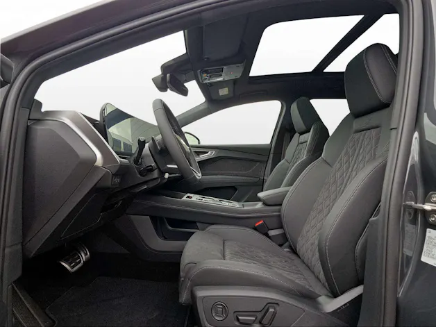 Audi Q4 e-tron SUV quattro performance