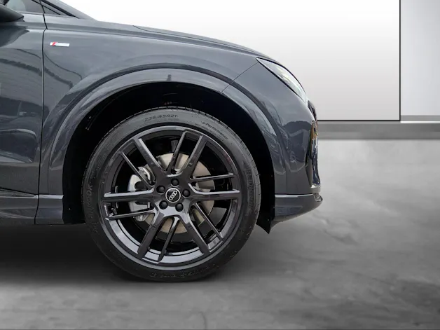 Audi Q4 e-tron SUV quattro performance