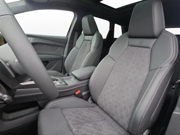 Audi Q4 e-tron SUV quattro performance