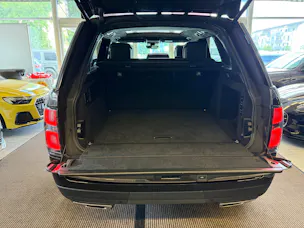 Land Rover Range Rover 5.0 V8 S/C SV AB Dynamic | CH | ALL BLACK | Fond Entertain 10" Multimedia | Standheiz. | Pano | HeadUp | Kühlbox |