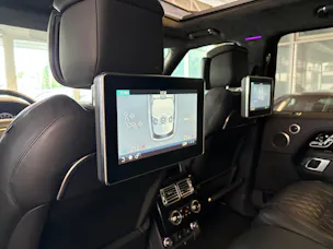Land Rover Range Rover 5.0 V8 S/C SV AB Dynamic | CH | ALL BLACK | Fond Entertain 10" Multimedia | Standheiz. | Pano | HeadUp | Kühlbox |