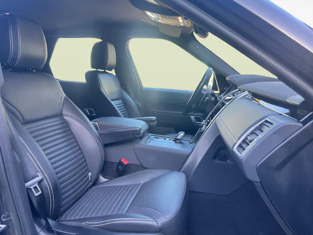 Land Rover Discovery 3.0 D I6 300 R-Dynamic S