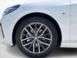 https://vehicle.imgix.net/4393412/c90fb426-c109-4d13-a1be-7df14ddb2691.jpg