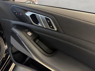 BMW X7 M60i