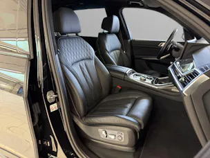 BMW X7 M60i