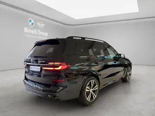 BMW X7 M60i