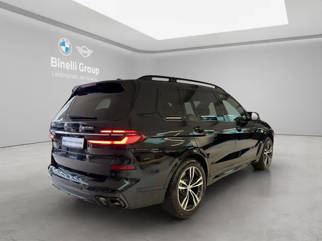 BMW X7 M60i
